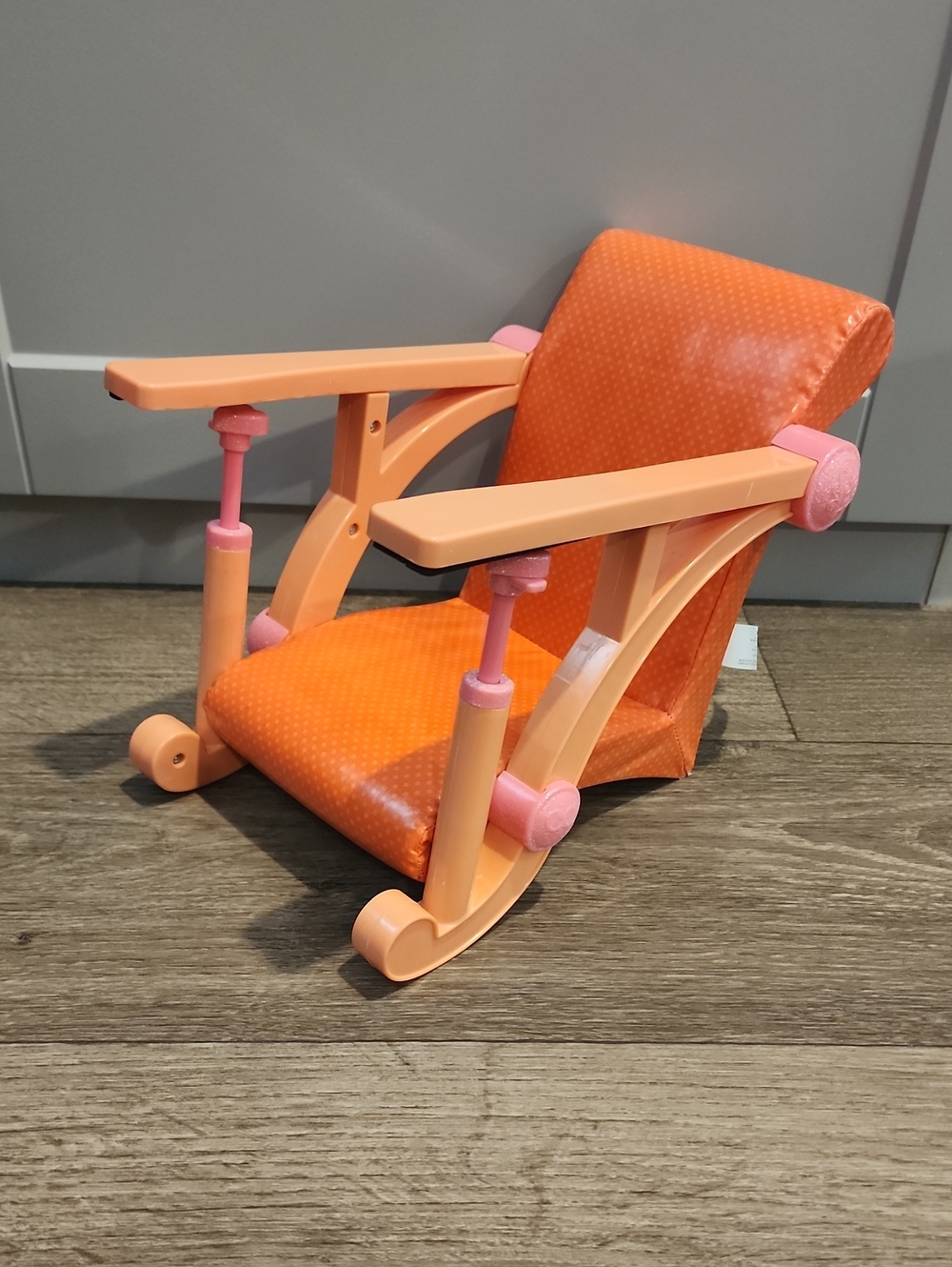 our generation table chair